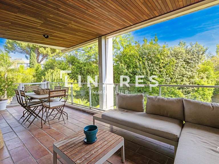 Appartement Marseille 8e - 5 chambres - 202m²