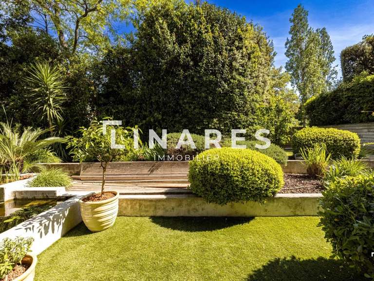 Appartement Marseille 8e - 5 chambres - 202m²