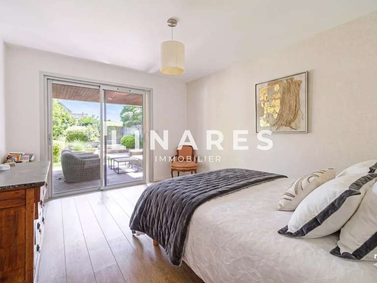 Appartement Marseille 8e - 5 chambres - 202m²