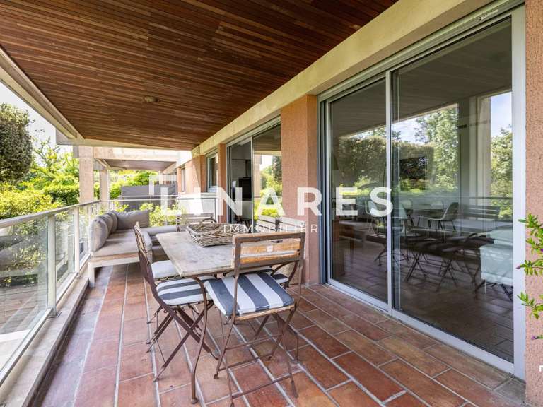 Appartement Marseille 8e - 5 chambres - 202m²
