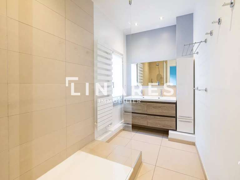 Appartement Marseille 8e - 5 chambres - 202m²