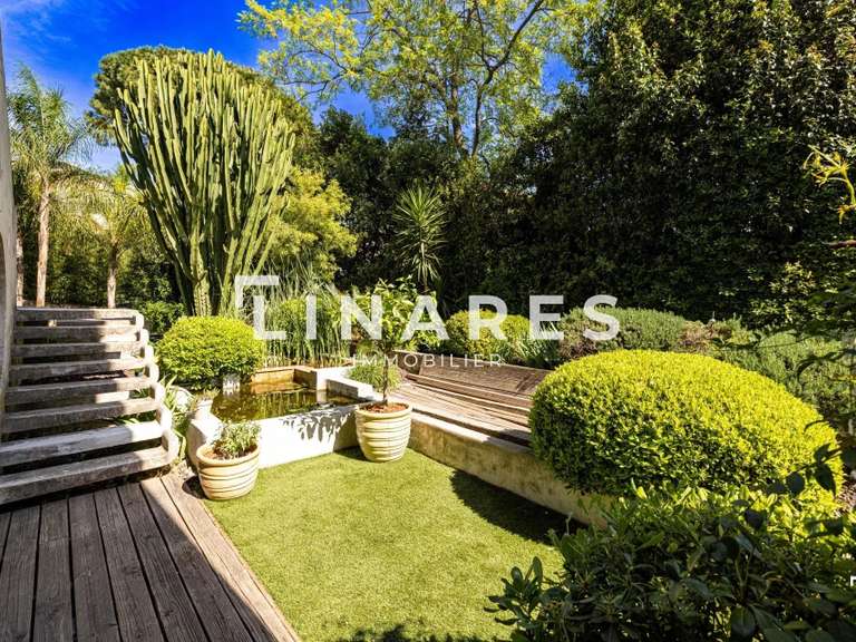 Appartement Marseille 8e - 5 chambres - 202m²