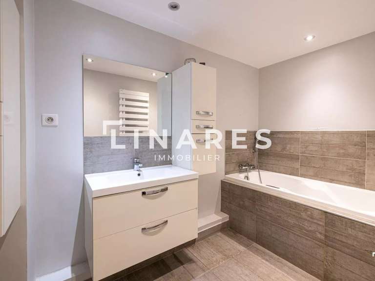 Appartement Marseille 8e - 5 chambres - 202m²