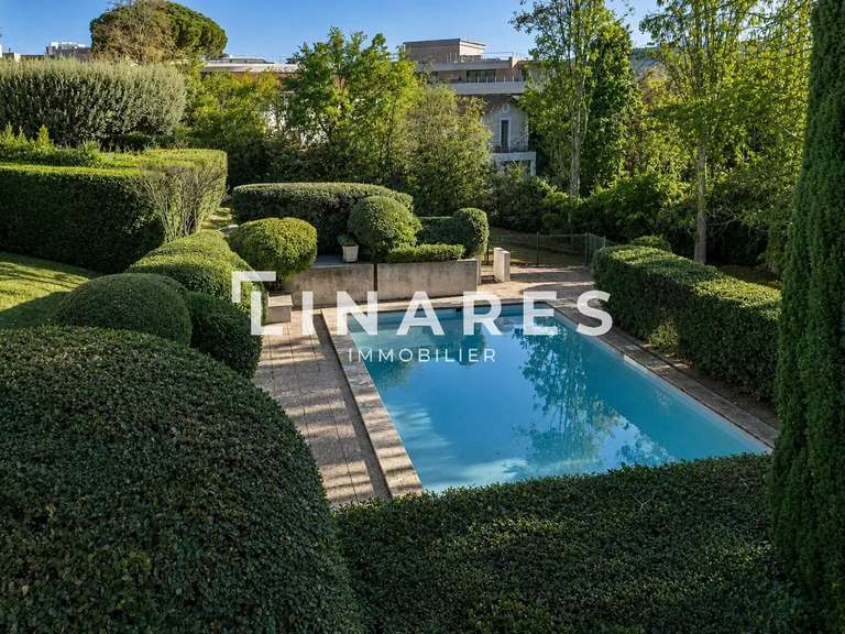 Appartement Marseille 8e - 5 chambres - 202m²