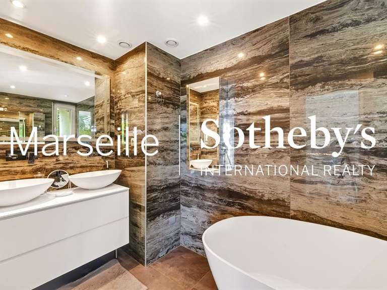 Appartement Marseille 8e - 3 chambres - 115m²
