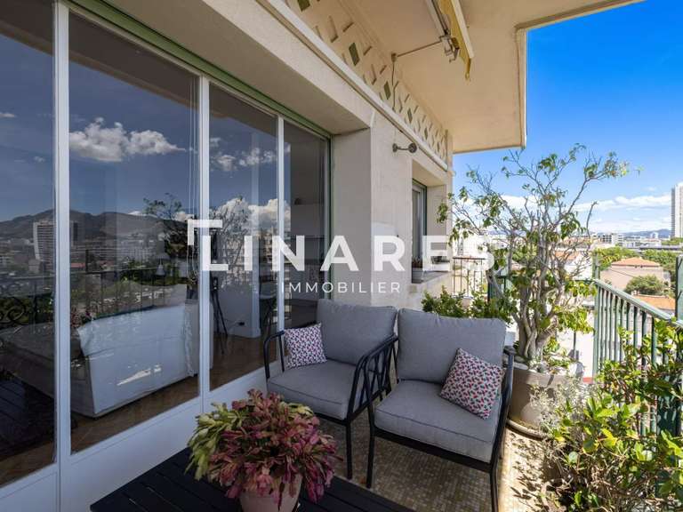 Appartement Marseille 8e - 2 chambres - 97m²