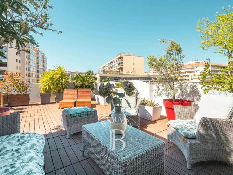 Appartement Marseille 8e - 3 chambres - 205m²