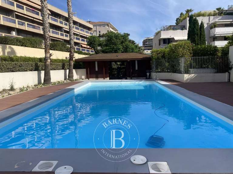Appartement Marseille 8e - 3 chambres - 205m²