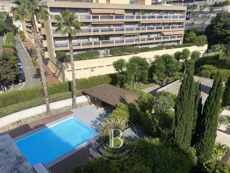 Appartement Marseille 8e - 3 chambres - 205m²