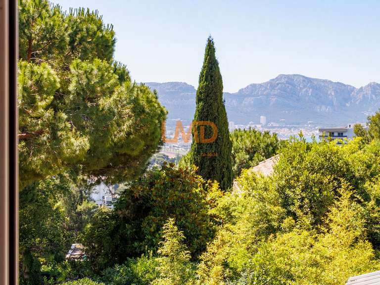 Appartement Marseille 8e - 2 chambres - 102m²