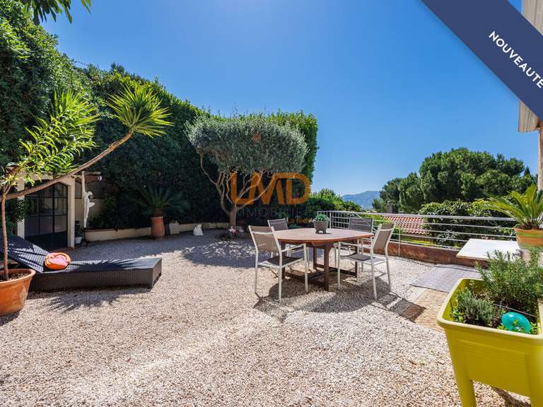 Appartement Marseille 8e - 2 chambres - 94m²