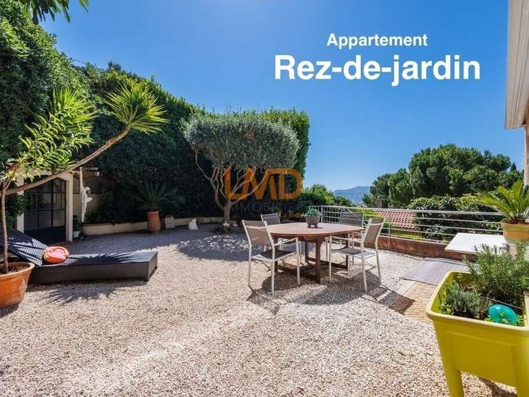 Appartement Marseille 8e - 2 chambres - 102m²