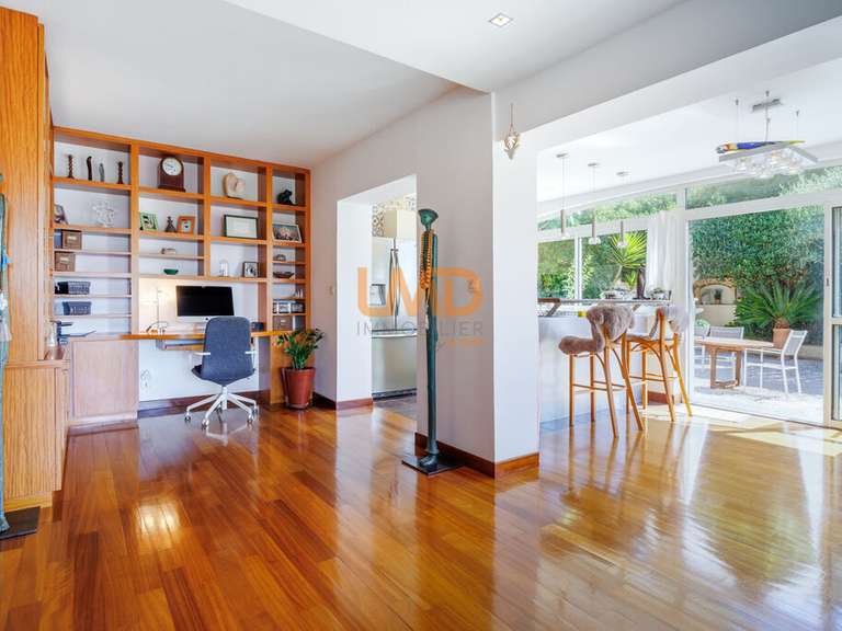 Appartement Marseille 8e - 2 chambres - 102m²