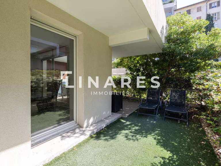 Appartement Marseille 8e - 2 chambres - 67m²