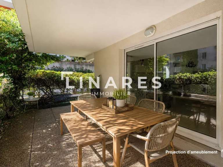 Appartement Marseille 8e - 2 chambres - 67m²
