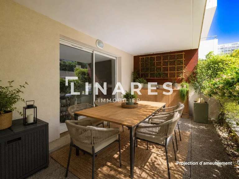 Appartement Marseille 8e - 2 chambres - 67m²