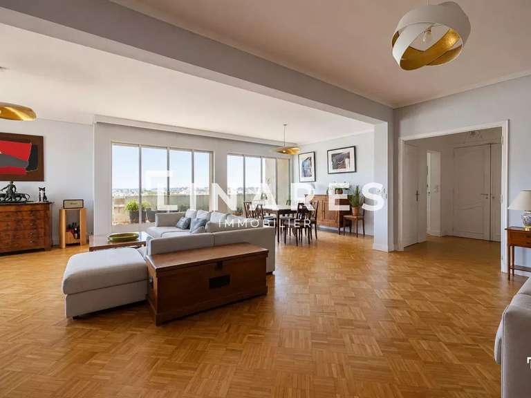 Appartement Marseille 8e - 5 chambres - 195m²