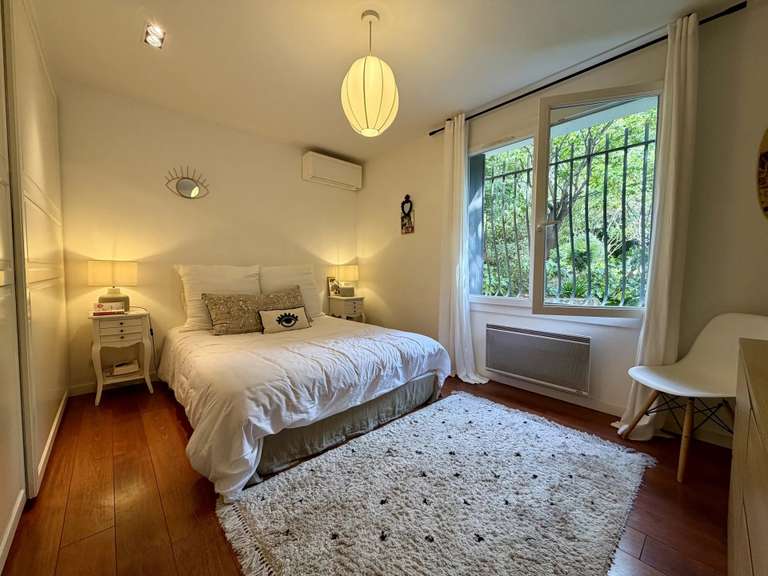 Appartement Marseille 8e - 2 chambres - 96m²
