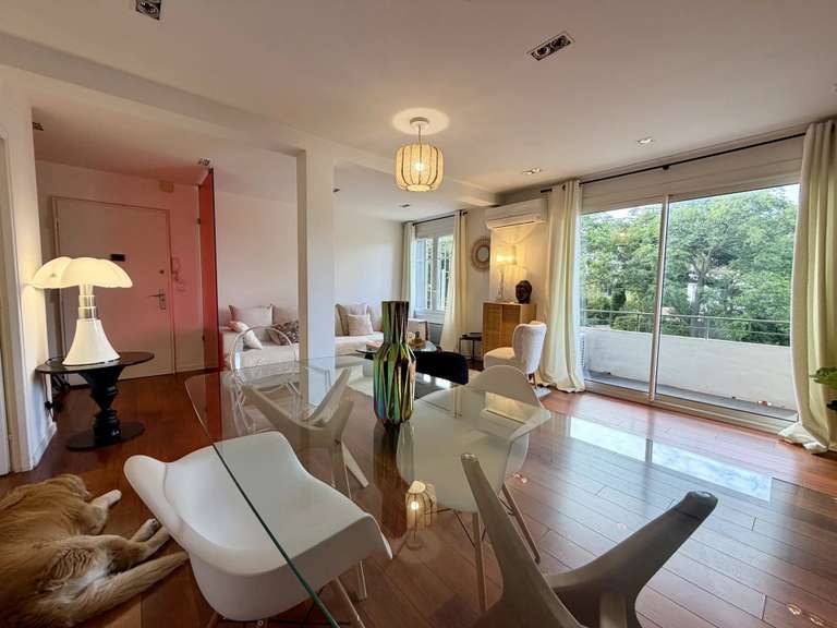 Appartement Marseille 8e - 2 chambres - 96m²