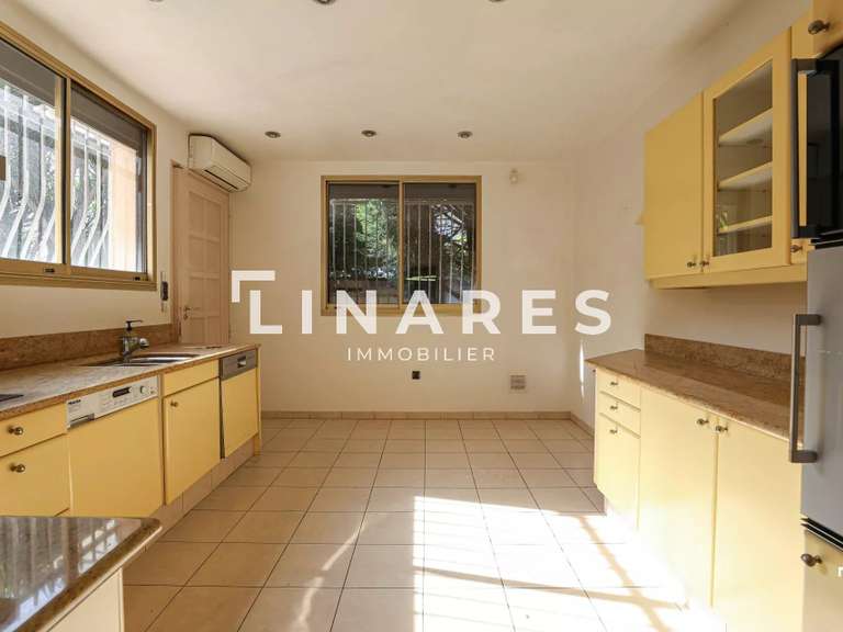 Appartement Marseille 8e - 4 chambres - 152m²