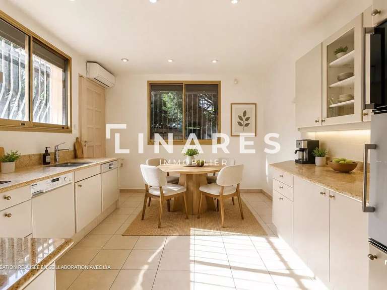 Appartement Marseille 8e - 4 chambres - 152m²