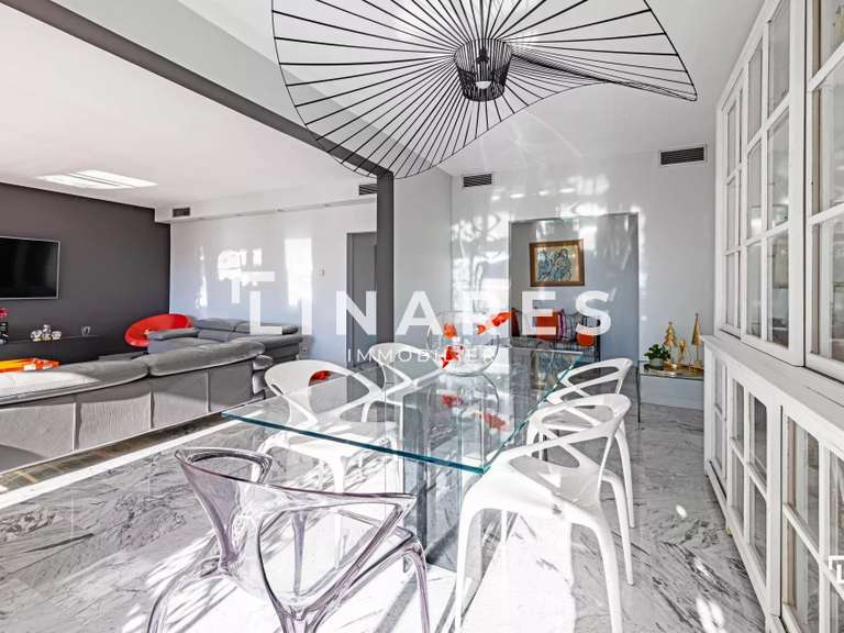 Appartement Marseille 8e - 2 chambres - 147m²