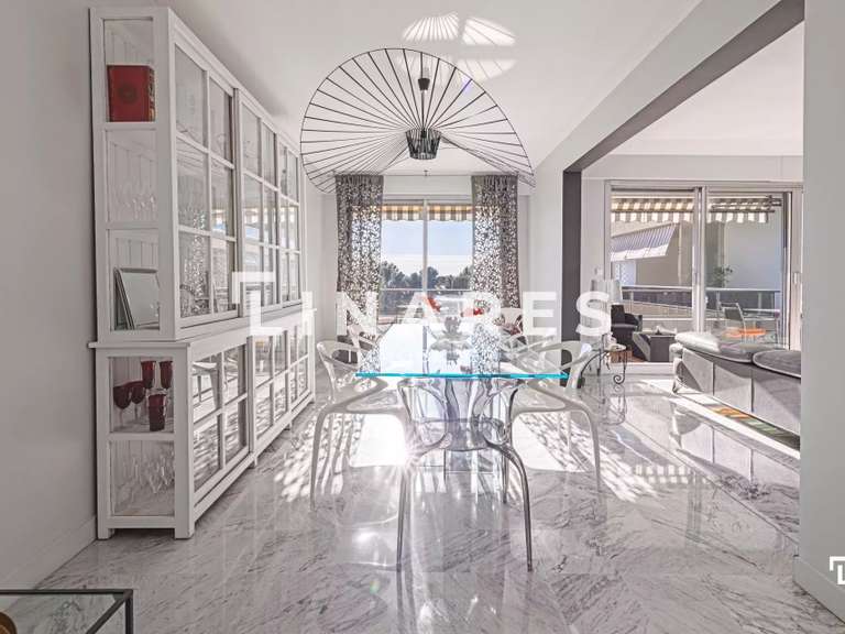 Appartement Marseille 8e - 2 chambres - 147m²