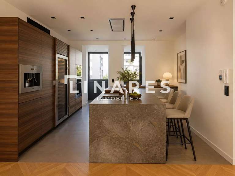 Appartement Marseille 8e - 3 chambres - 121m²