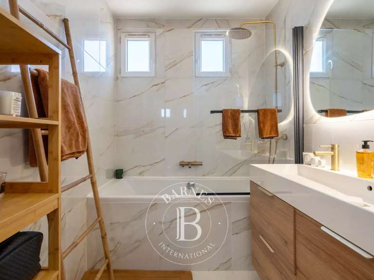 Appartement Marseille 8e - 2 chambres - 108m²