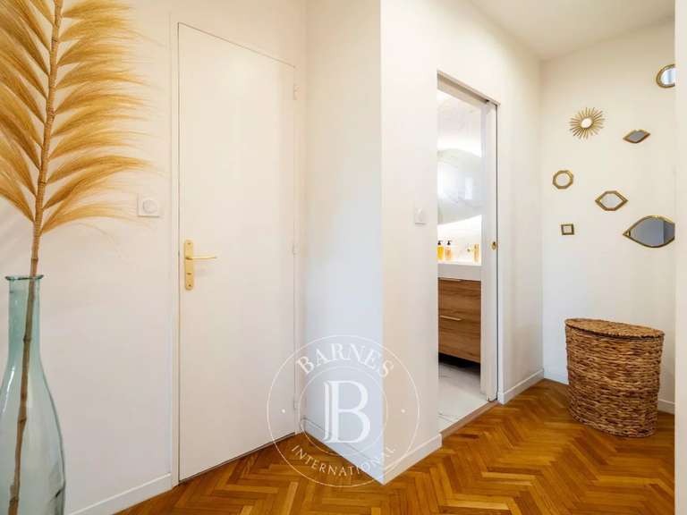 Appartement Marseille 8e - 2 chambres - 108m²