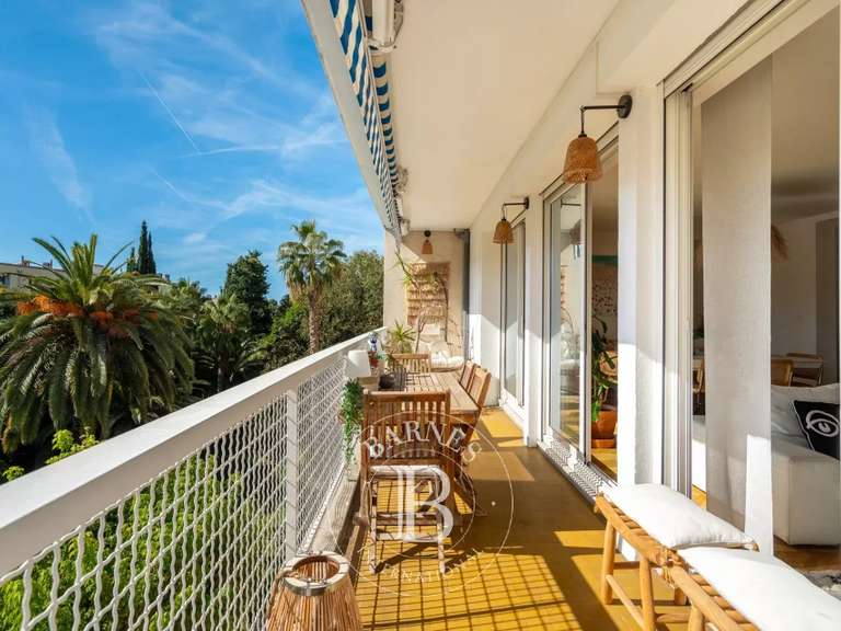 Appartement Marseille 8e - 2 chambres - 108m²