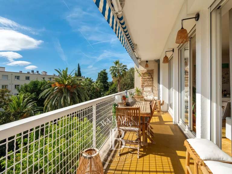 Appartement Marseille 8e - 2 chambres - 108m²