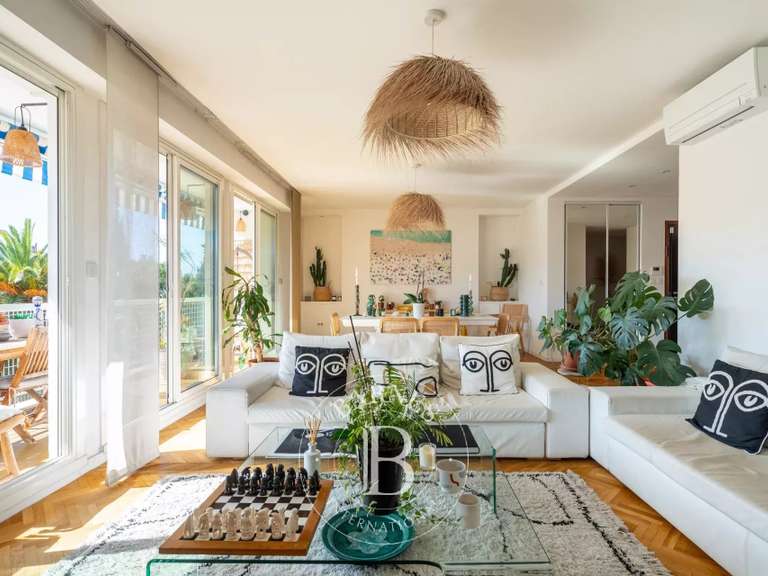 Appartement Marseille 8e - 2 chambres - 108m²