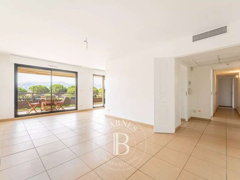 Appartement Marseille 8e - 2 chambres - 72m²