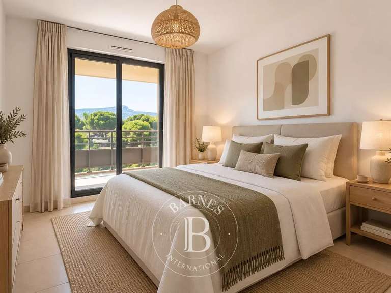 Appartement Marseille 8e - 2 chambres - 72m²