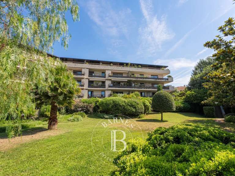 Appartement Marseille 8e - 2 chambres - 72m²