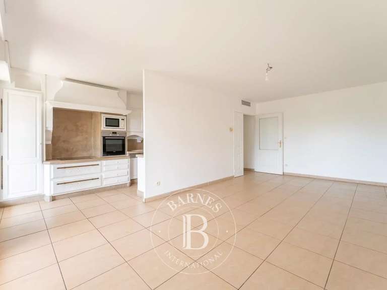 Appartement Marseille 8e - 2 chambres - 72m²