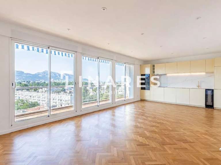 Appartement Marseille 8e - 2 chambres - 81m²