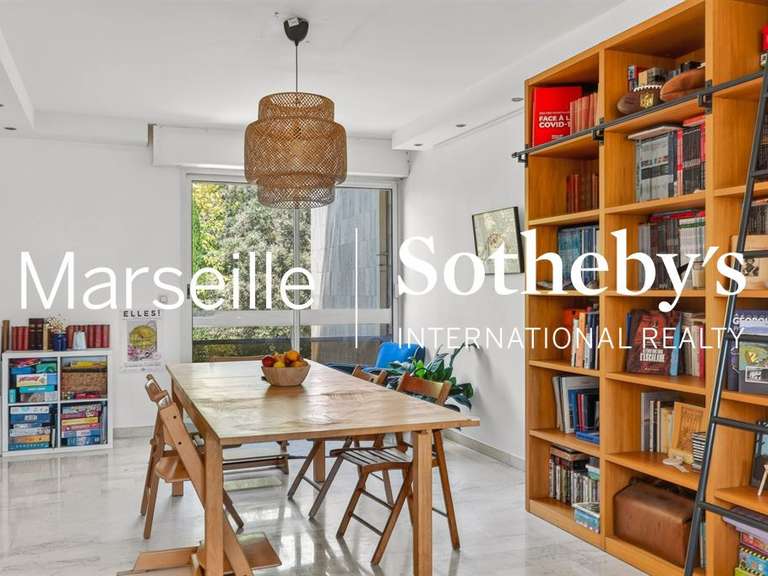 Appartement Marseille 8e - 3 chambres - 137m²