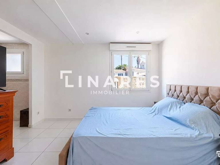 Appartement Marseille 8e - 3 chambres - 107m²