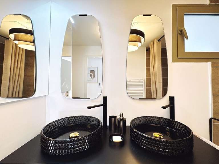 Appartement Marseille 8e - 2 chambres - 63m²