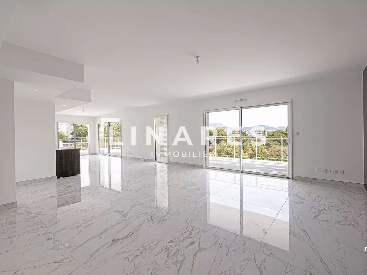 Apartment Marseille 8e