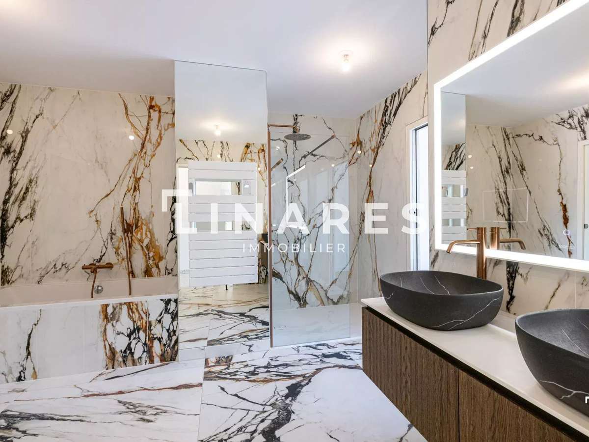Apartment Marseille 8e