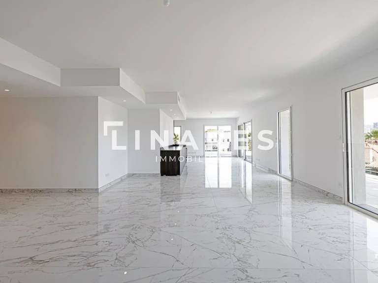 Apartment Marseille 8e - 3 bedrooms - 160m²