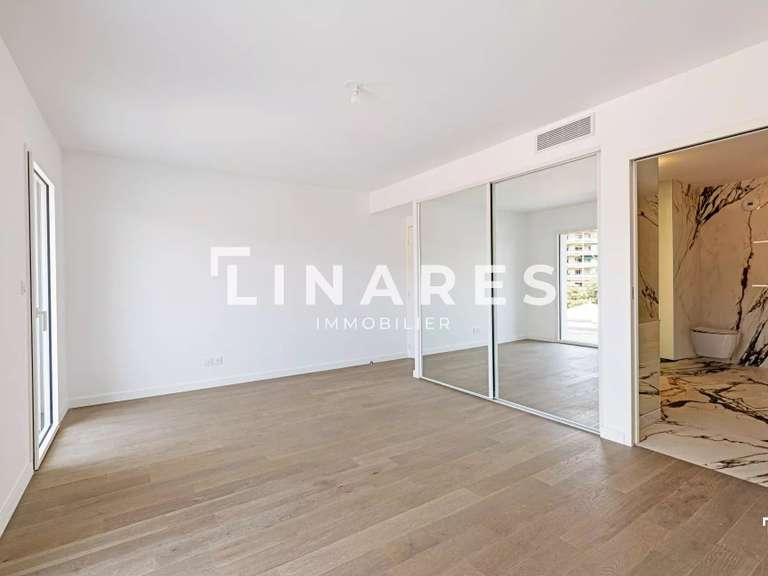 Apartment Marseille 8e - 3 bedrooms - 160m²