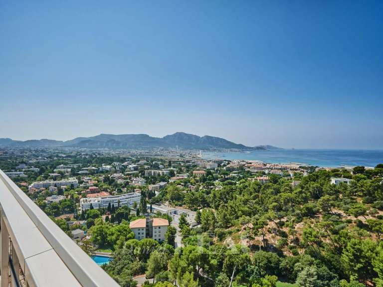 Appartement Marseille 8e - 4 chambres - 215m²