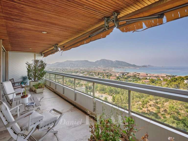 Appartement Marseille 8e - 4 chambres - 215m²