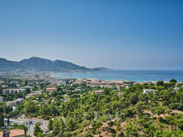Appartement Marseille 8e - 4 chambres - 215m²