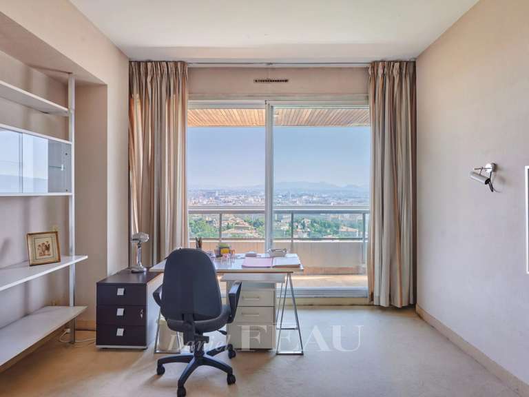 Appartement Marseille 8e - 4 chambres - 215m²