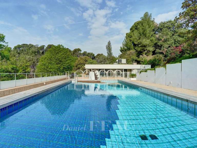 Appartement Marseille 8e - 4 chambres - 215m²